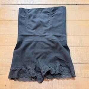 Black High-Waist Shapewear Shorts with Lace Trim Tummy Control Size XL